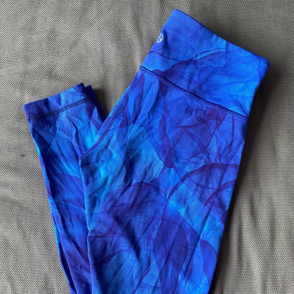 Lululemon Blue Patterned Full Length Leggings - image 1